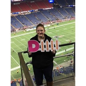 Meet your Posher, Alexis